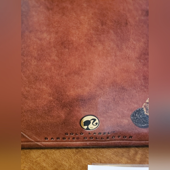 Collector's Gold Label 2007 "Pirate Barbie" - New w/ Certificate of Authenticity - Picture 9 of 15